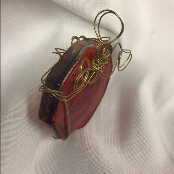 More art glass. This piece is without a pin for brooch. Brass wiring. - Picture 10 of 11